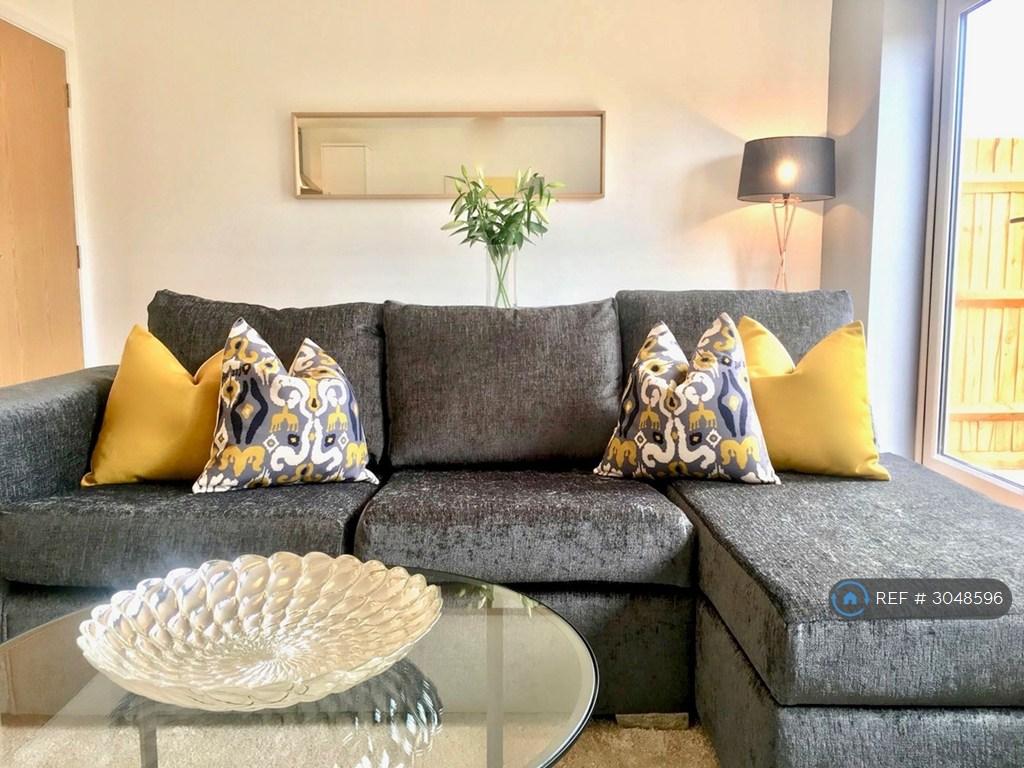 Apartment in Cowley, Oxford - View 3