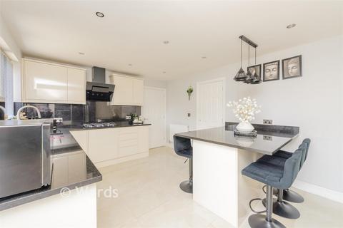4 bedroom detached house for sale, Marsh View, Gravesend DA12