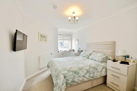 1 bedroom apartment for sale, Argent Court, Barnet EN5