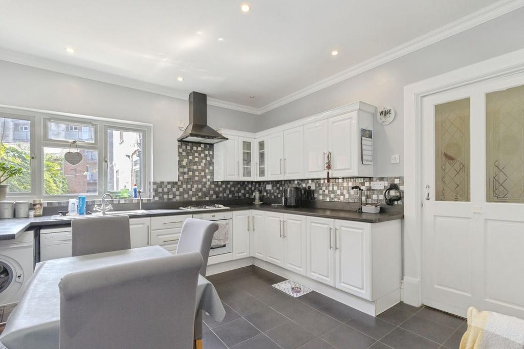 House in Leicester - View 4