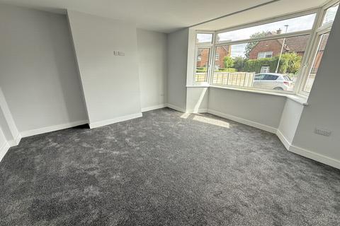 4 bedroom semi-detached house to rent, Cartwright Drive, Oadby, LE2