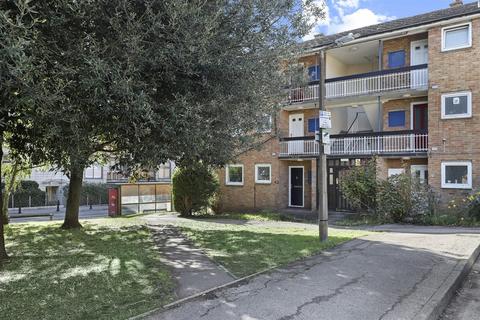 1 bedroom flat to rent, Lower Queens Road, Buckhurst Hill