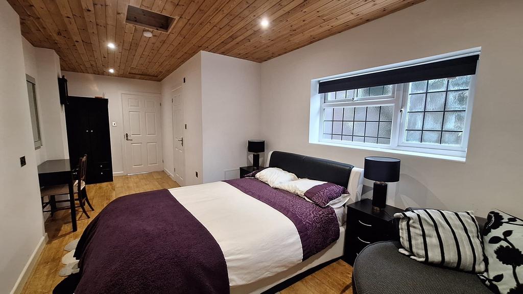 Apartment in Bournemouth - View 2