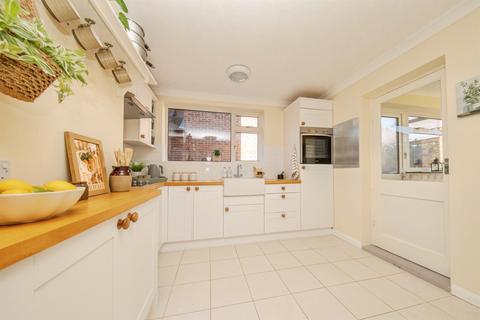 3 bedroom semi-detached house for sale, Dryden Road, Ipswich