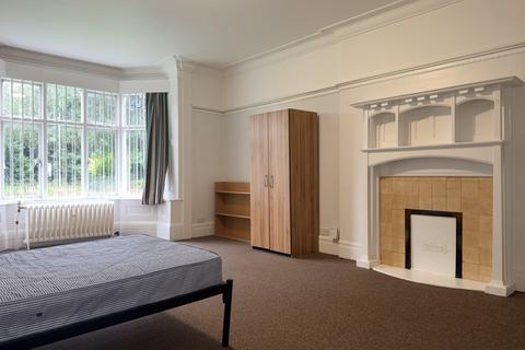 1 bedroom in a flat share to rent, Manor Road, Leicester LE2