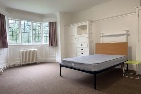 1 bedroom in a flat share to rent, Manor Road, Leicester LE2