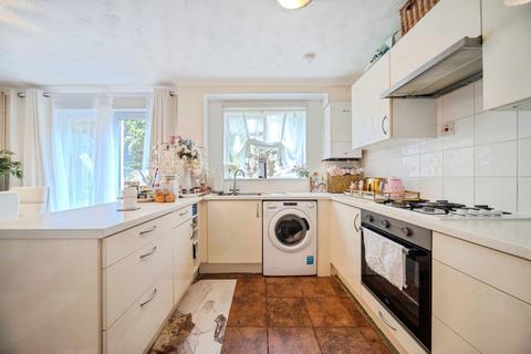 3 bedroom end of terrace house for sale, Larch Grove, Bletchley, Milton Keynes, Buckinghamshire, MK2