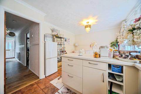 3 bedroom end of terrace house for sale, Larch Grove, Bletchley, Milton Keynes, Buckinghamshire, MK2
