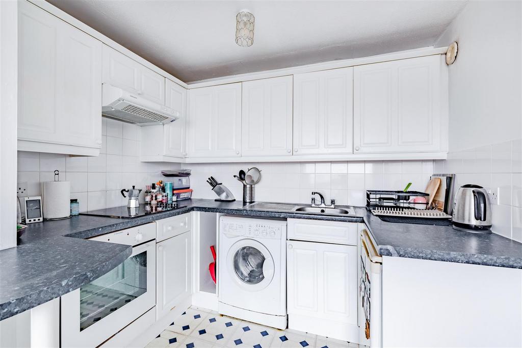 Apartment in Brighton - More