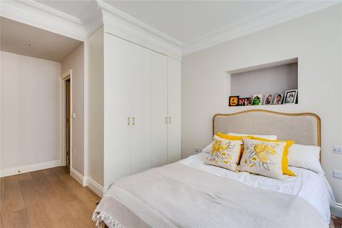 3 bedroom flat to rent, Onslow Square, South Kensington, London