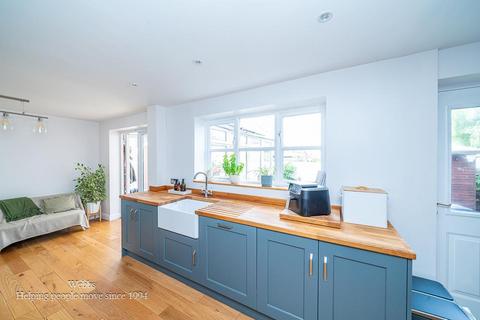4 bedroom detached house for sale, Turf Close, Cannock WS11