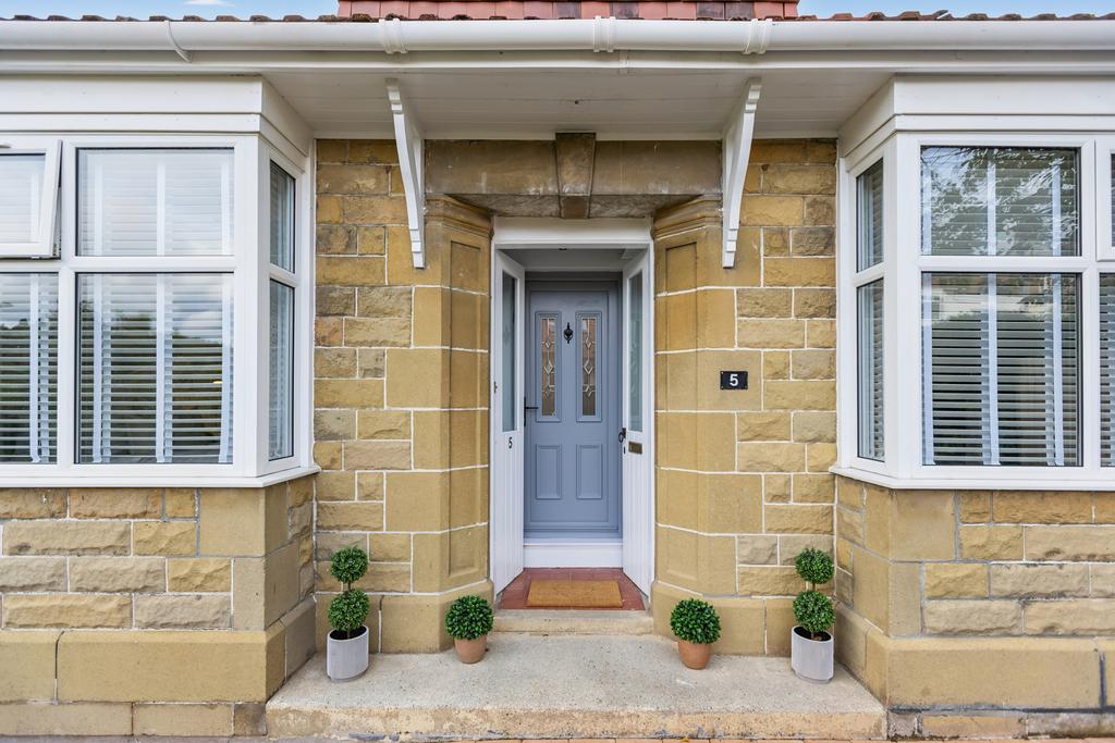 House in Bearsden, East Dunbartonshire - View 2