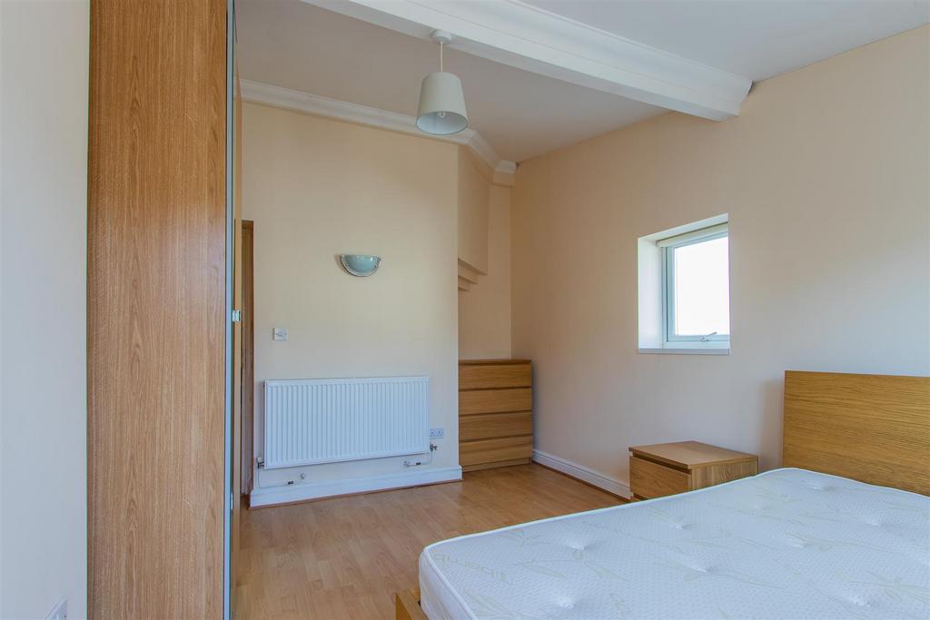 Apartment in Cardiff - More