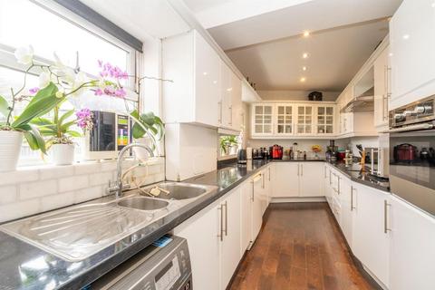 4 bedroom end of terrace house for sale, Wickham Road, Harrow
