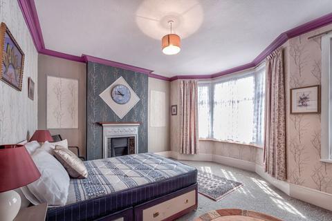 3 bedroom end of terrace house for sale, Wellesley Road, Harrow