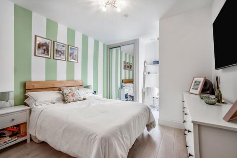 2 bedroom flat for sale, Lyon Road, Harrow