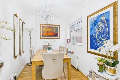 4 bedroom end of terrace house for sale, Elmgrove Road, Harrow