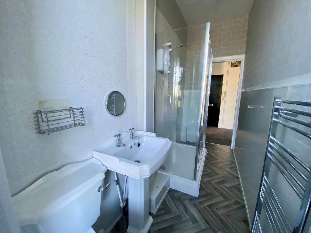 Apartment in Glasgow - More