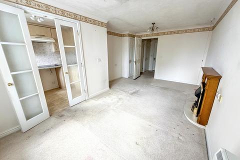 1 bedroom property for sale, Bythesea Road, Trowbridge, BA14