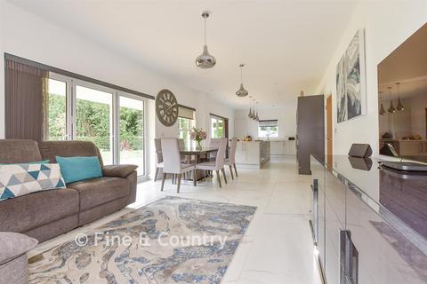 4 bedroom detached house for sale, Kilndown Place, Stelling Minnis, Kent
