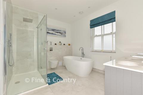 4 bedroom detached house for sale, Kilndown Place, Stelling Minnis, Kent
