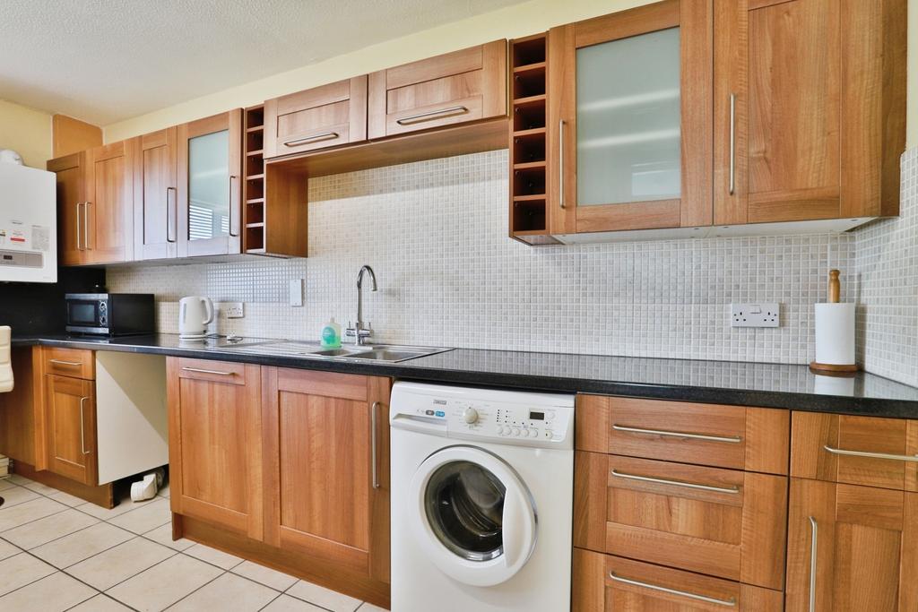 Apartment in Talbot Village, Bournemouth - View 5
