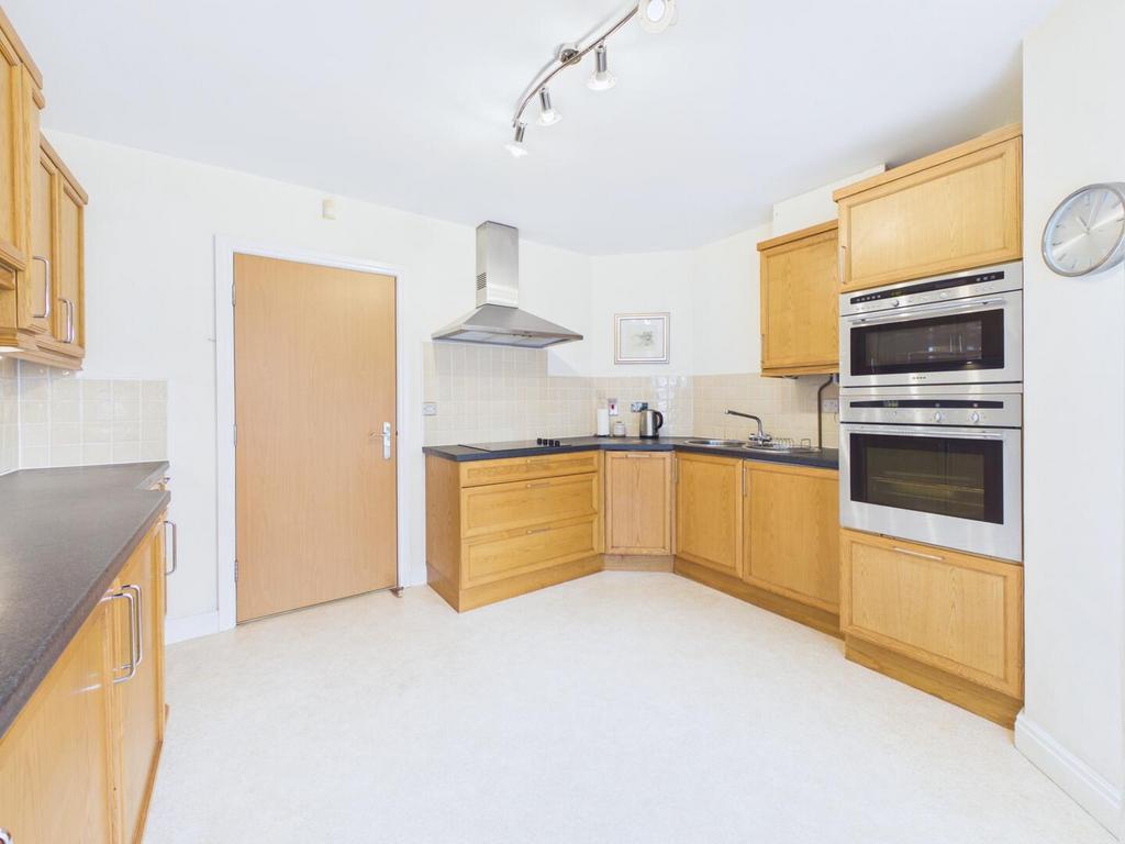Apartment in Sheffield - View 3