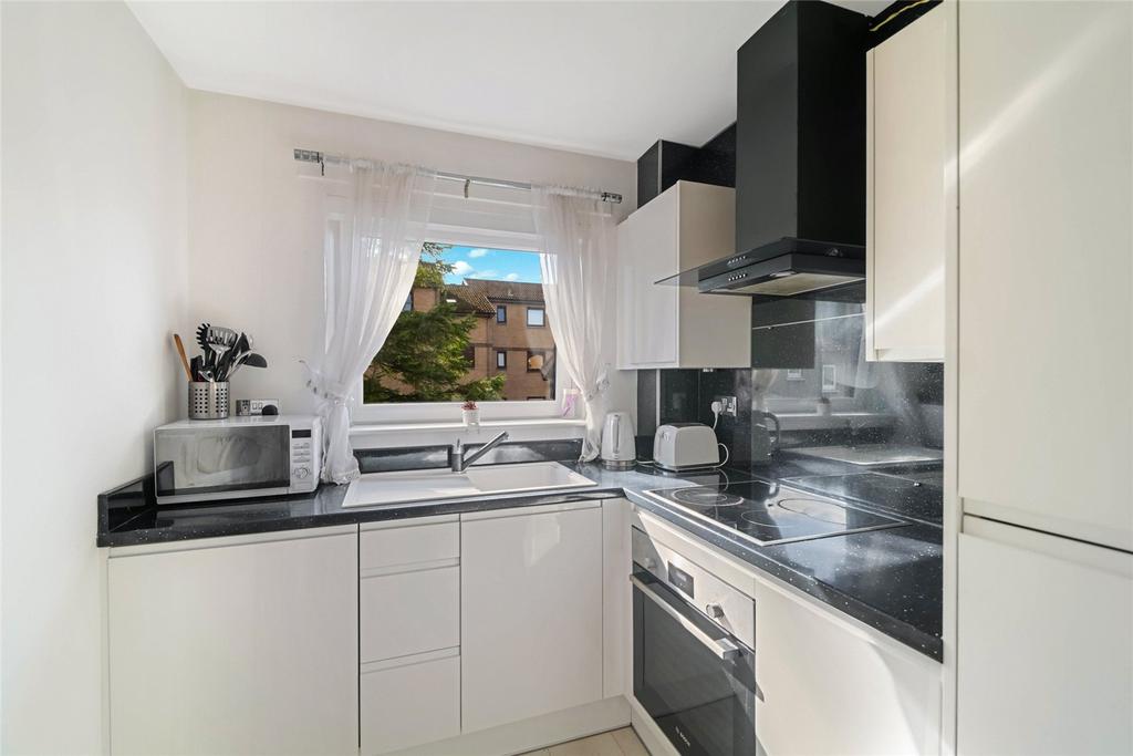 Apartment in Glasgow - View 3