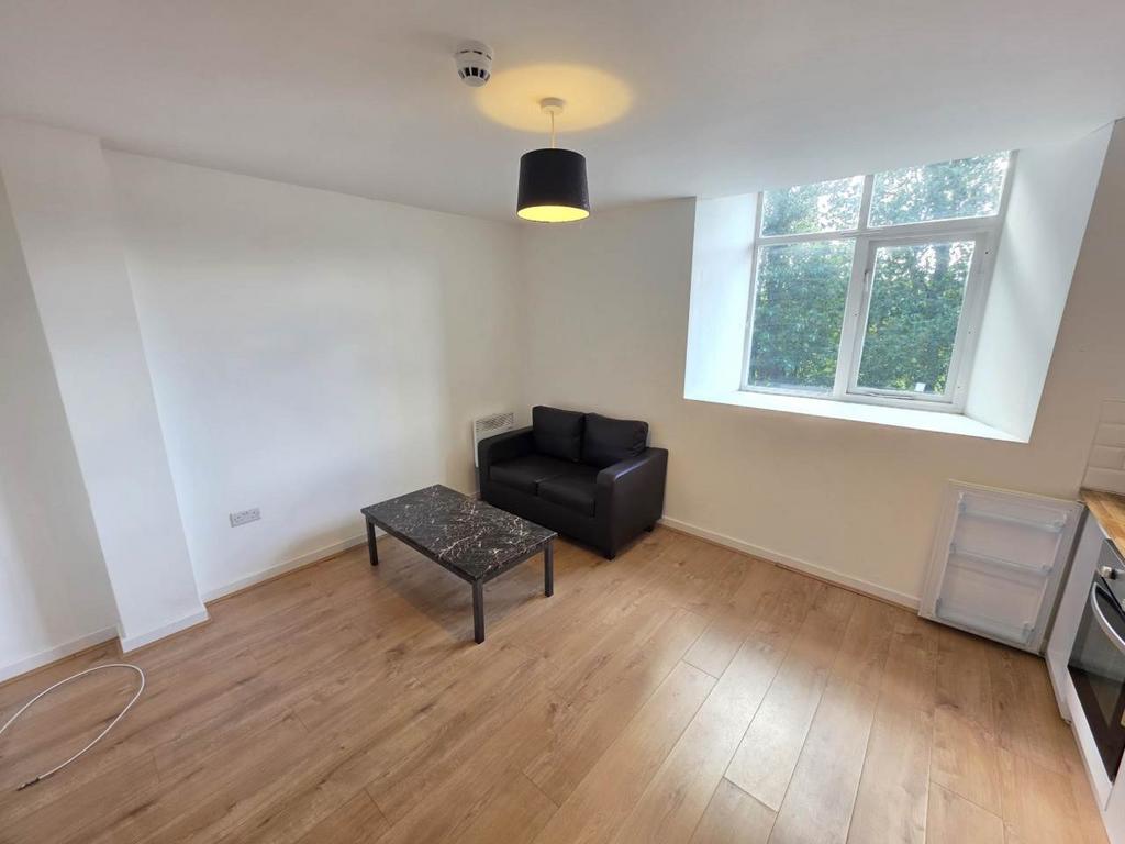 Apartment in West Yorkshire - View 3