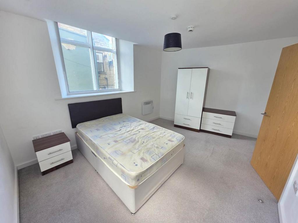 Apartment in West Yorkshire - View 5