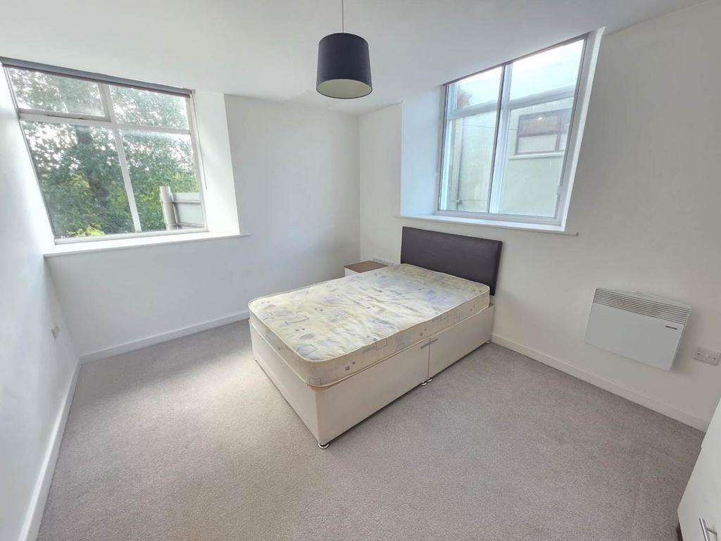 Apartment in West Yorkshire - More