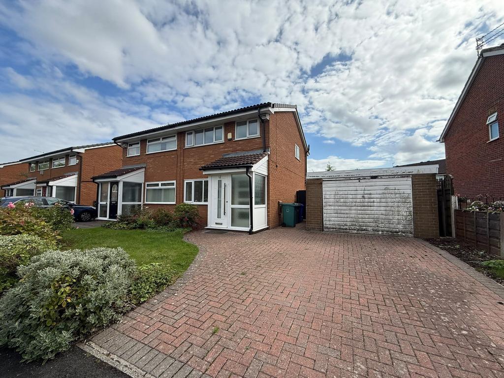 Lavister Avenue, Manchester, M19