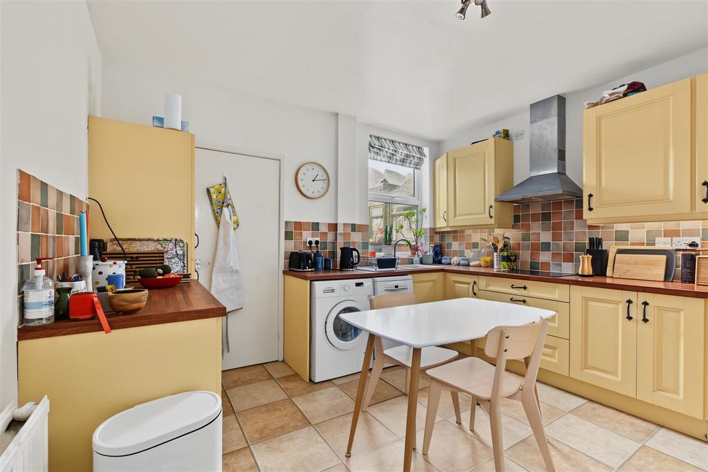 House in Nottingham - View 4