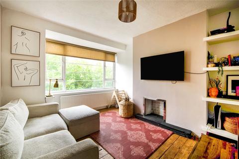 2 bedroom flat for sale, High Road, London, N12