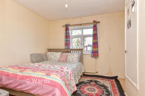 2 bedroom terraced house for sale, Knights Manor Way, Dartford, Kent