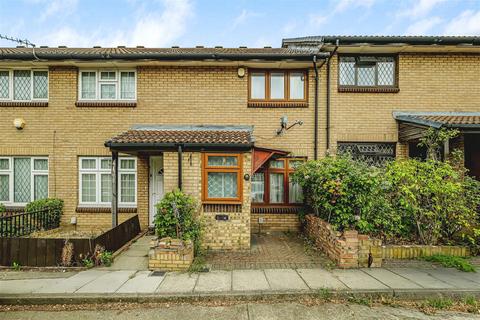 2 bedroom house for sale, Meadow Close, Leyton