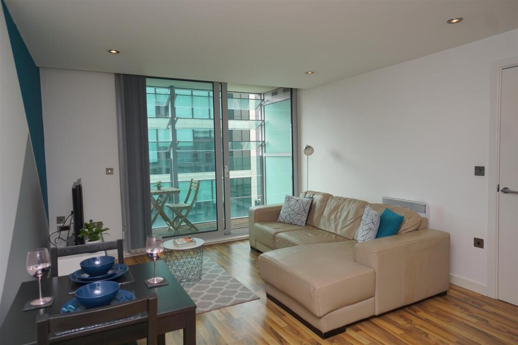 Apartment in Sheffield - View 3
