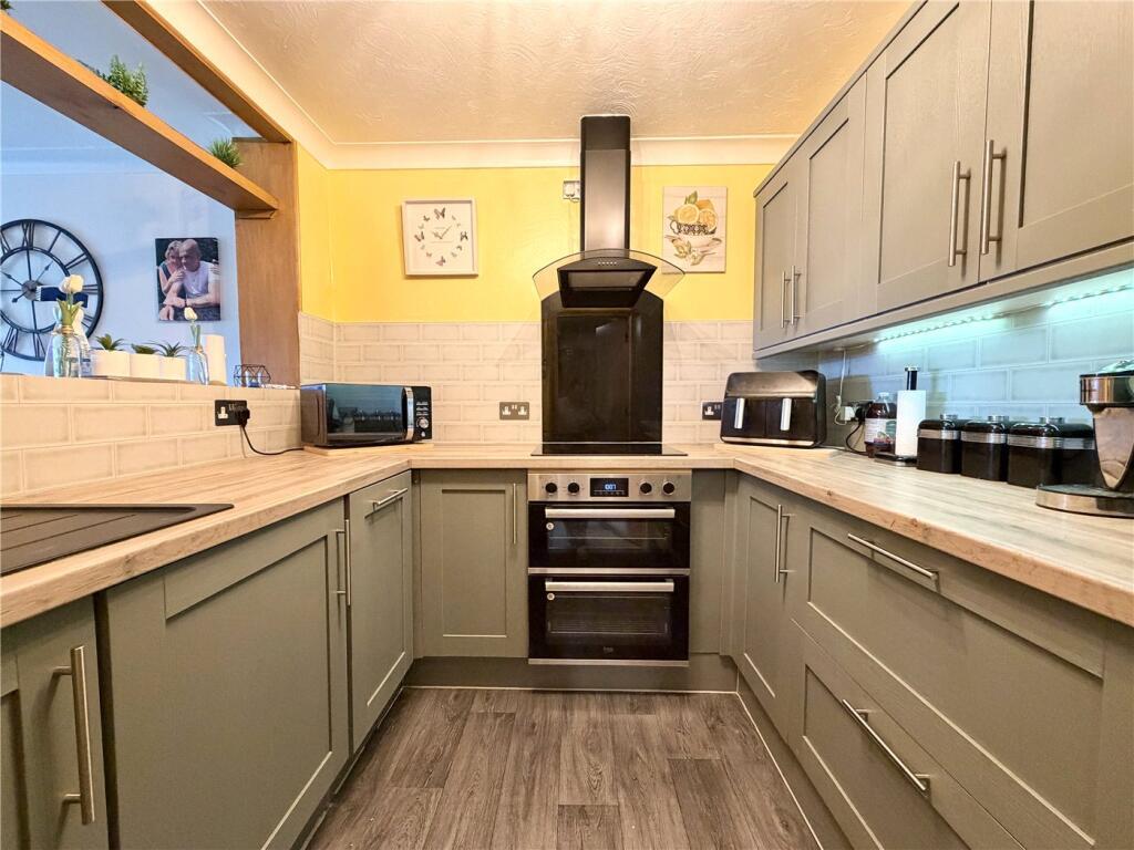 Apartment in Bournemouth - View 5