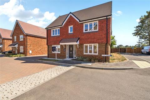 4 bedroom detached house for sale, Highlands Hill, Swanley, Kent, BR8