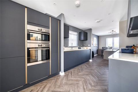 4 bedroom detached house for sale, Highlands Hill, Swanley, Kent, BR8