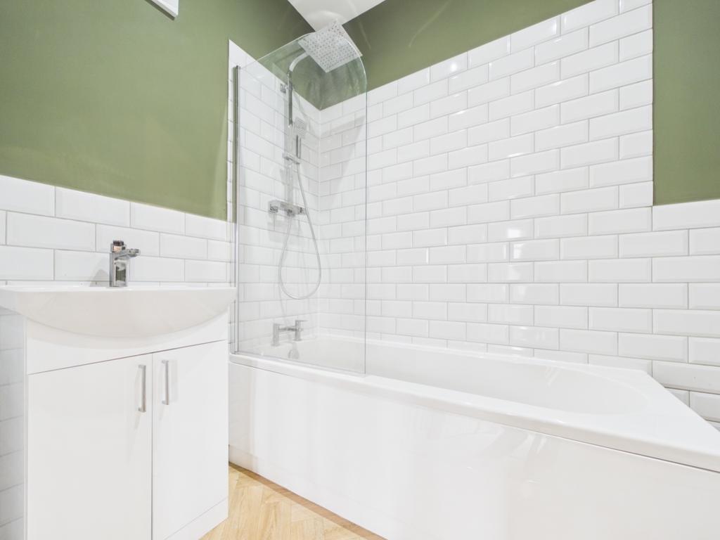 House in Nottingham - View 5