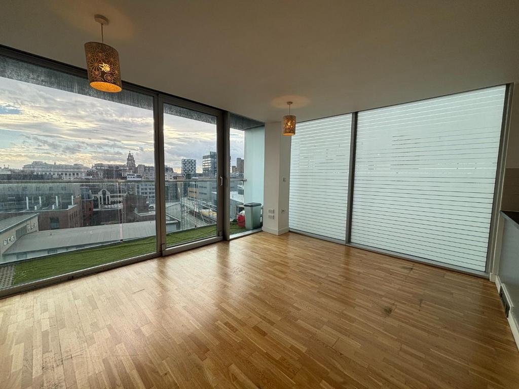 Apartment in Liverpool - More