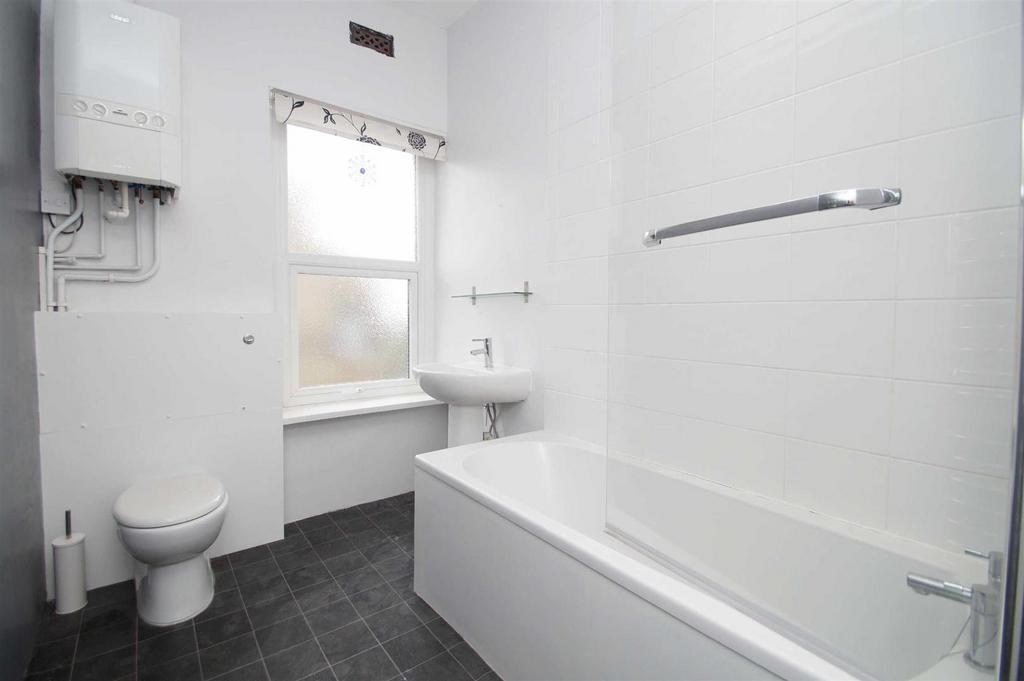House in Leeds - View 4