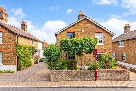 2 bedroom cottage for sale, Victor Road, Penge, London, SE20