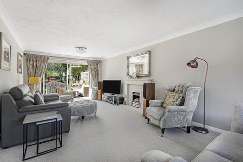 4 bedroom detached house for sale, Primrose Drive, Bicester, OX26