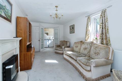 2 bedroom retirement property for sale, Ringwood Road, Ferndown