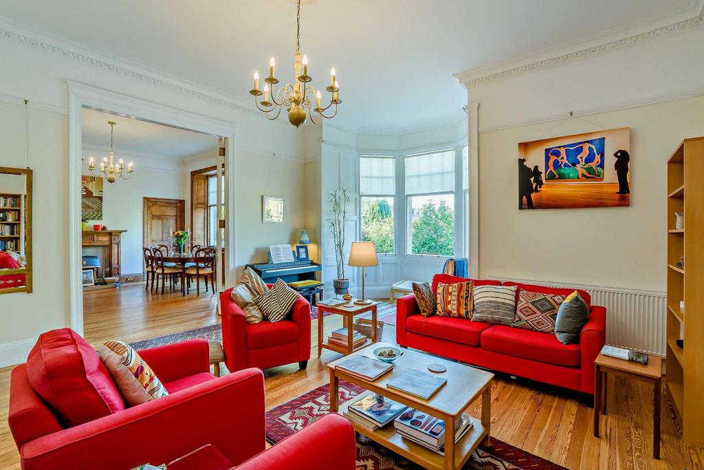 Apartment in Edinburgh - More