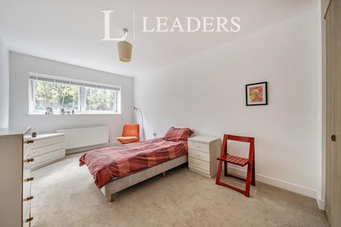 2 bedroom apartment for sale, Sovereign Way, Tonbridge, Kent