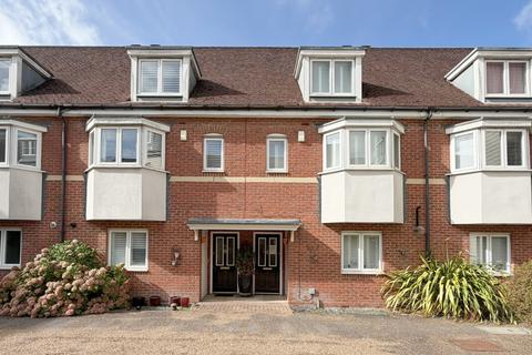 4 bedroom townhouse for sale, Wingfield Court , Banstead SM7