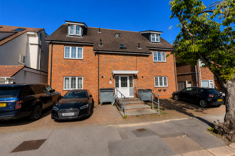 undefined, -8 Oakdale Road, London, E18